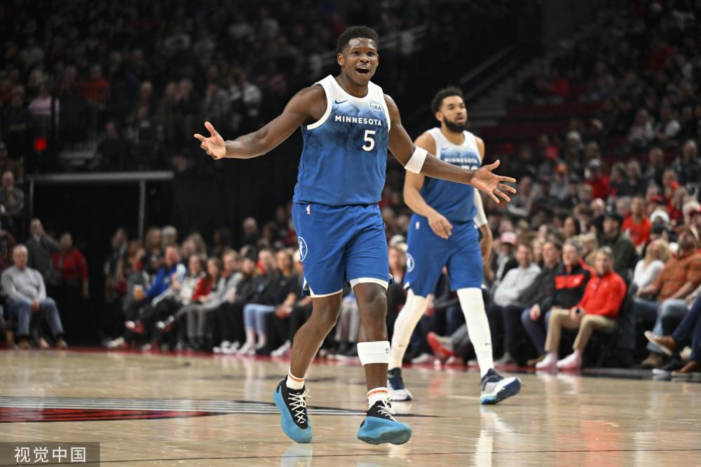 两人在对阵 两人在对阵